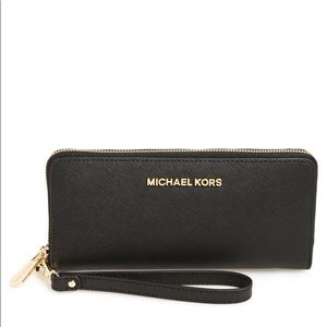 Michael Michael Kors jet set wallet